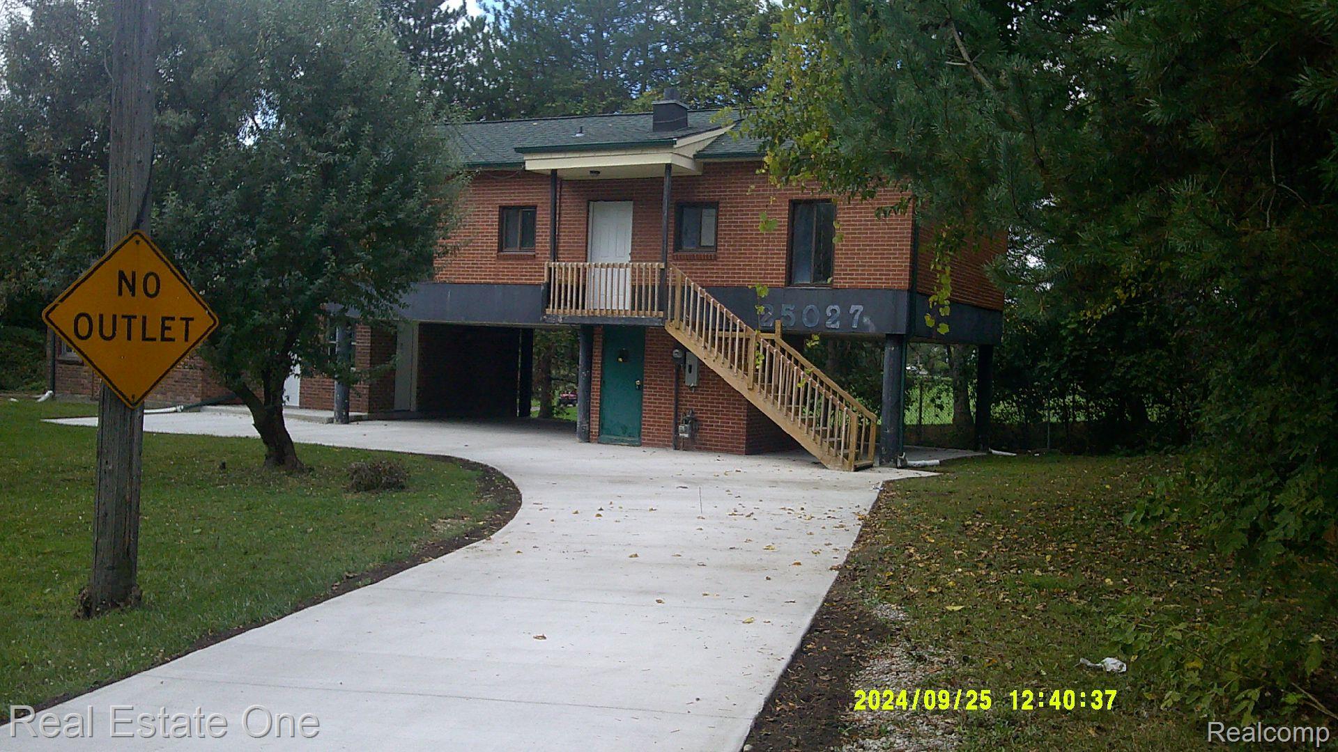 25027 Graham Road Redford, MI 48239 - Photo 2 of 20 Gallery Image 2