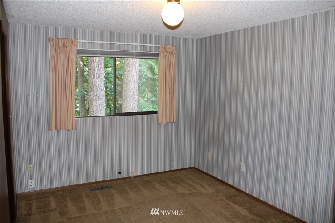 18325 129th Avenue Northeast Bothell, WA 98011 - Photo 14 of 31 Gallery Image 14
