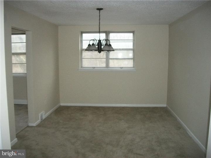 1656 Powell Road Brookhaven, PA 19015 - Photo 3 of 12