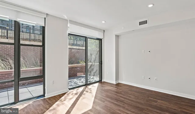 $3,149 | 4000 Wisconsin Avenue Northwest, Unit 1B4K182, Washington, DC 20016