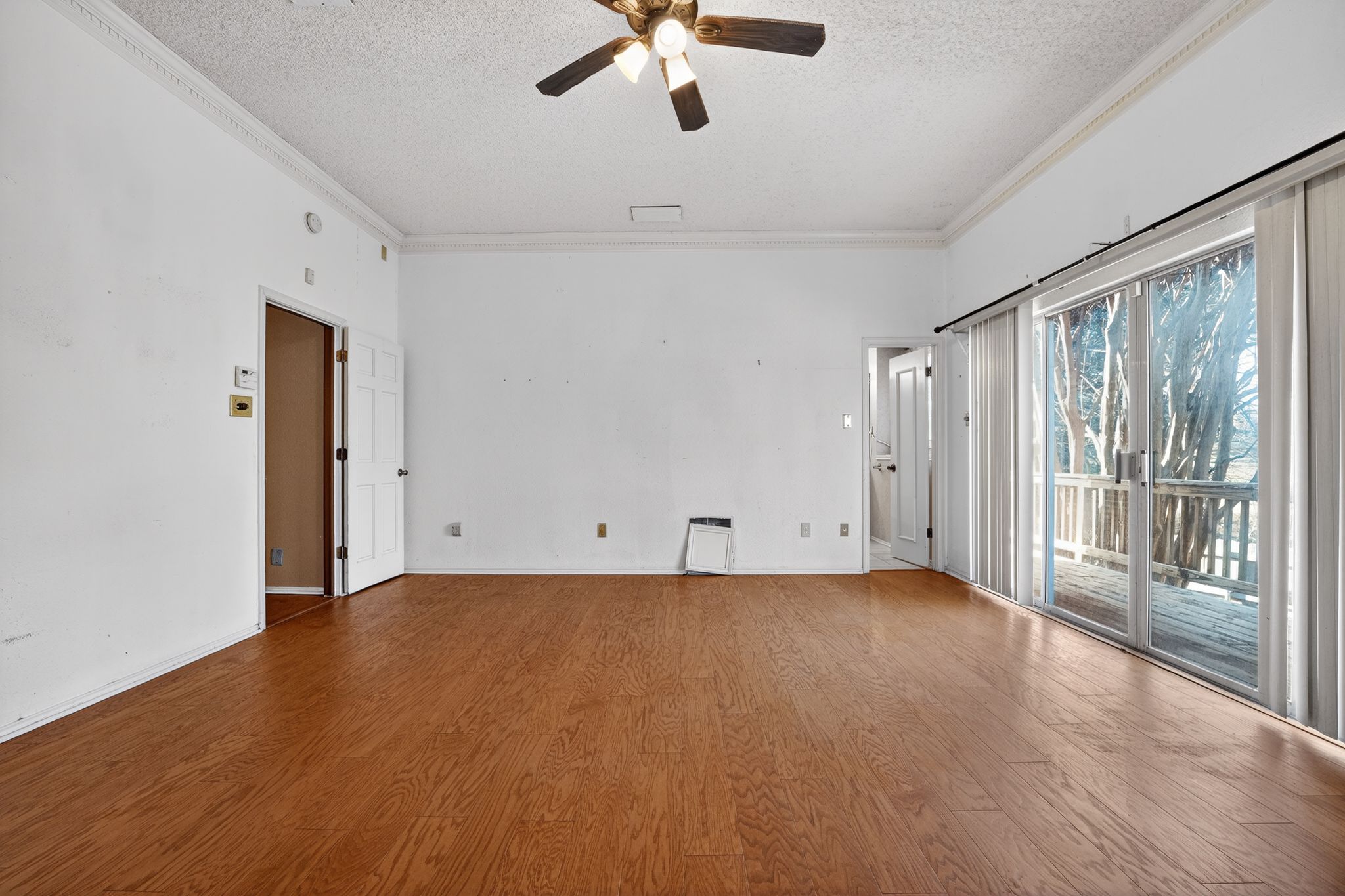 2113 Cervin Boulevard Austin, TX 78728 - Photo 18 of 27 Primary bedroom