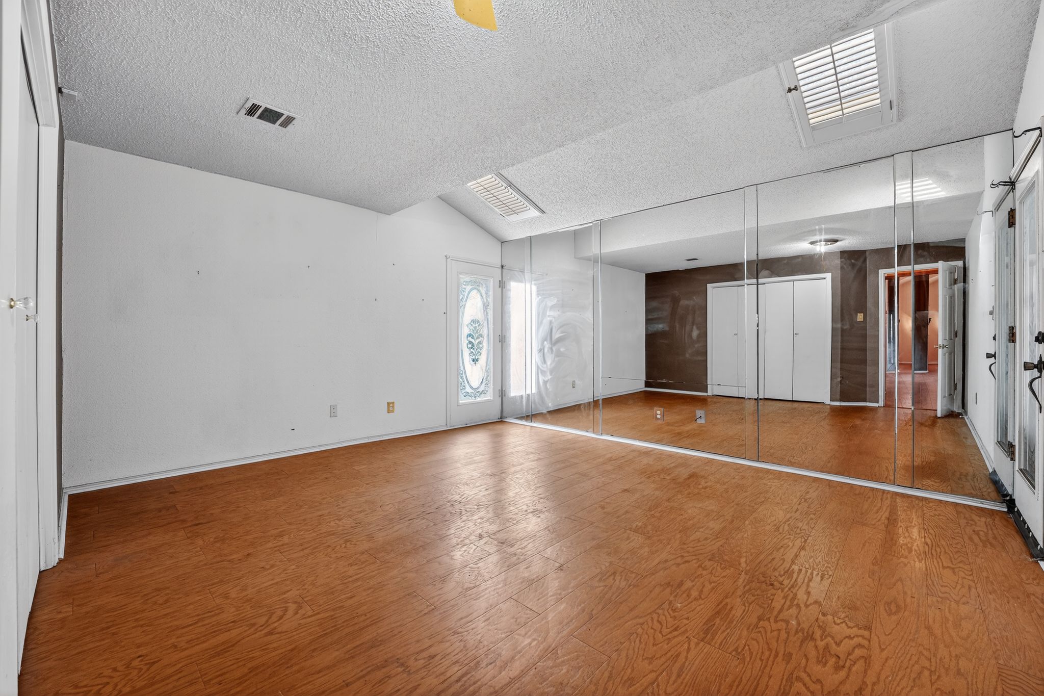 2113 Cervin Boulevard Austin, TX 78728 - Photo 23 of 27 Bedroom 2