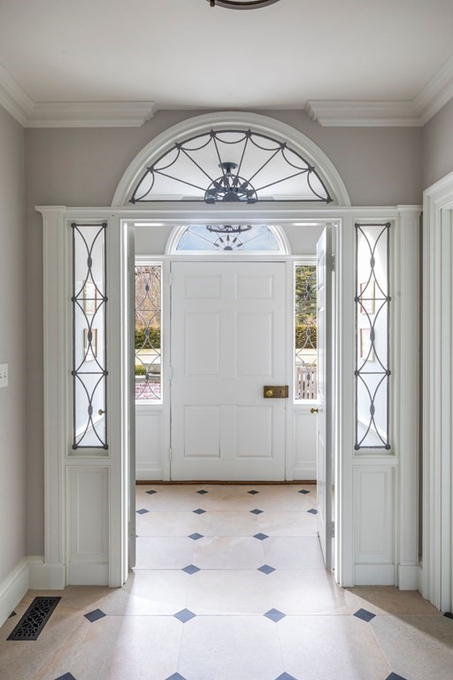 401 Sandy Valley Road Westwood, MA 02090 - Photo 2 of 26 an empty room with windows