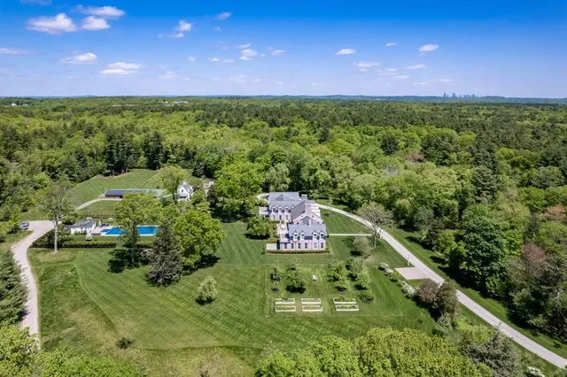 $9,690,000 | 401 Sandy Valley Road, Westwood, MA 02090