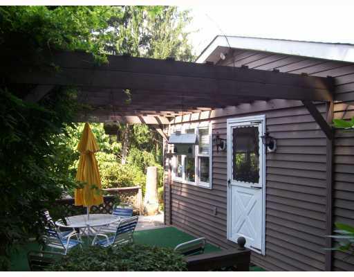 122 Colvin Road Charleroi, PA 15022 - Photo 13 of 18 Patio/Deck.