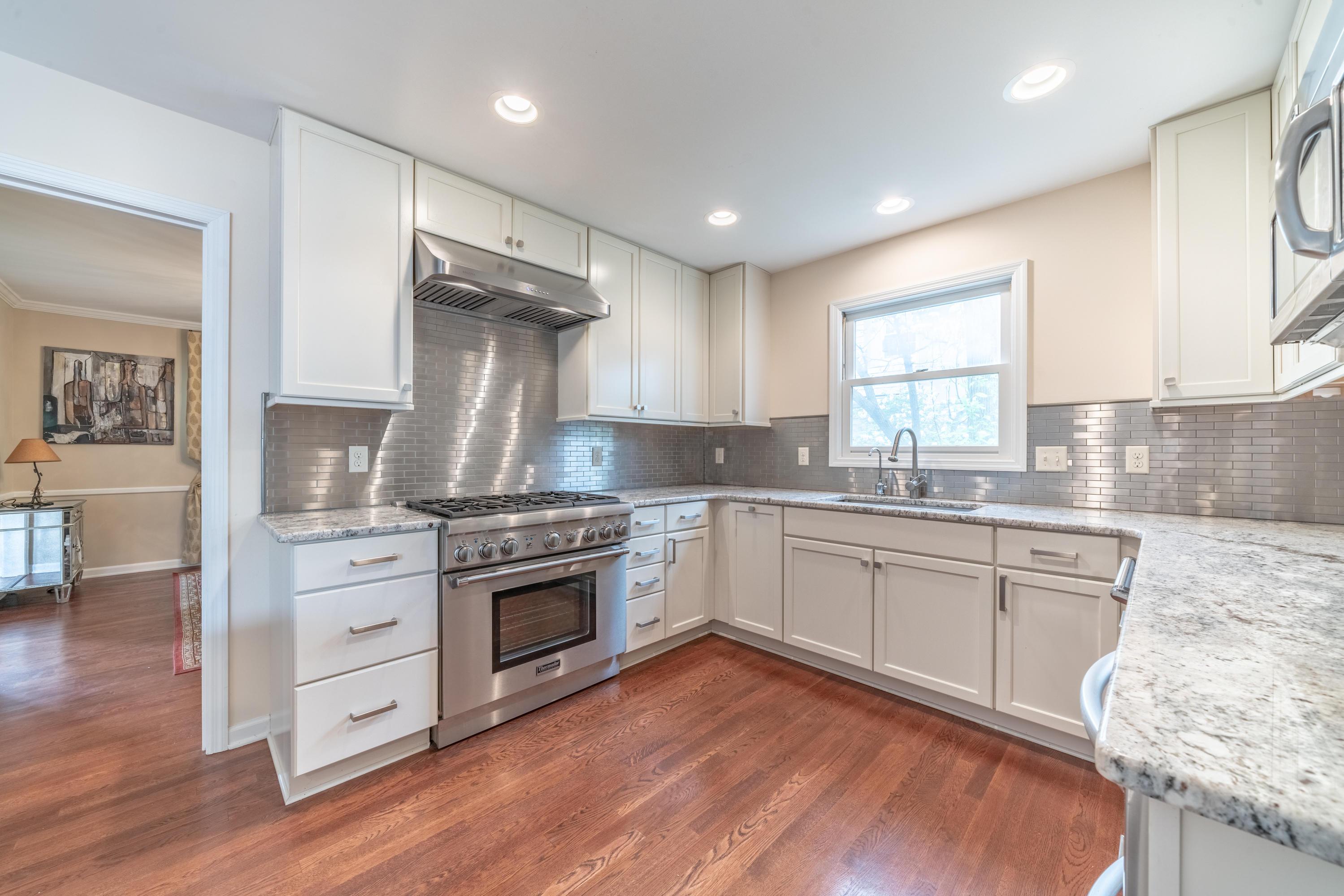 2156 Elgin Road Columbus, OH 43221 - Photo 13 of 62
