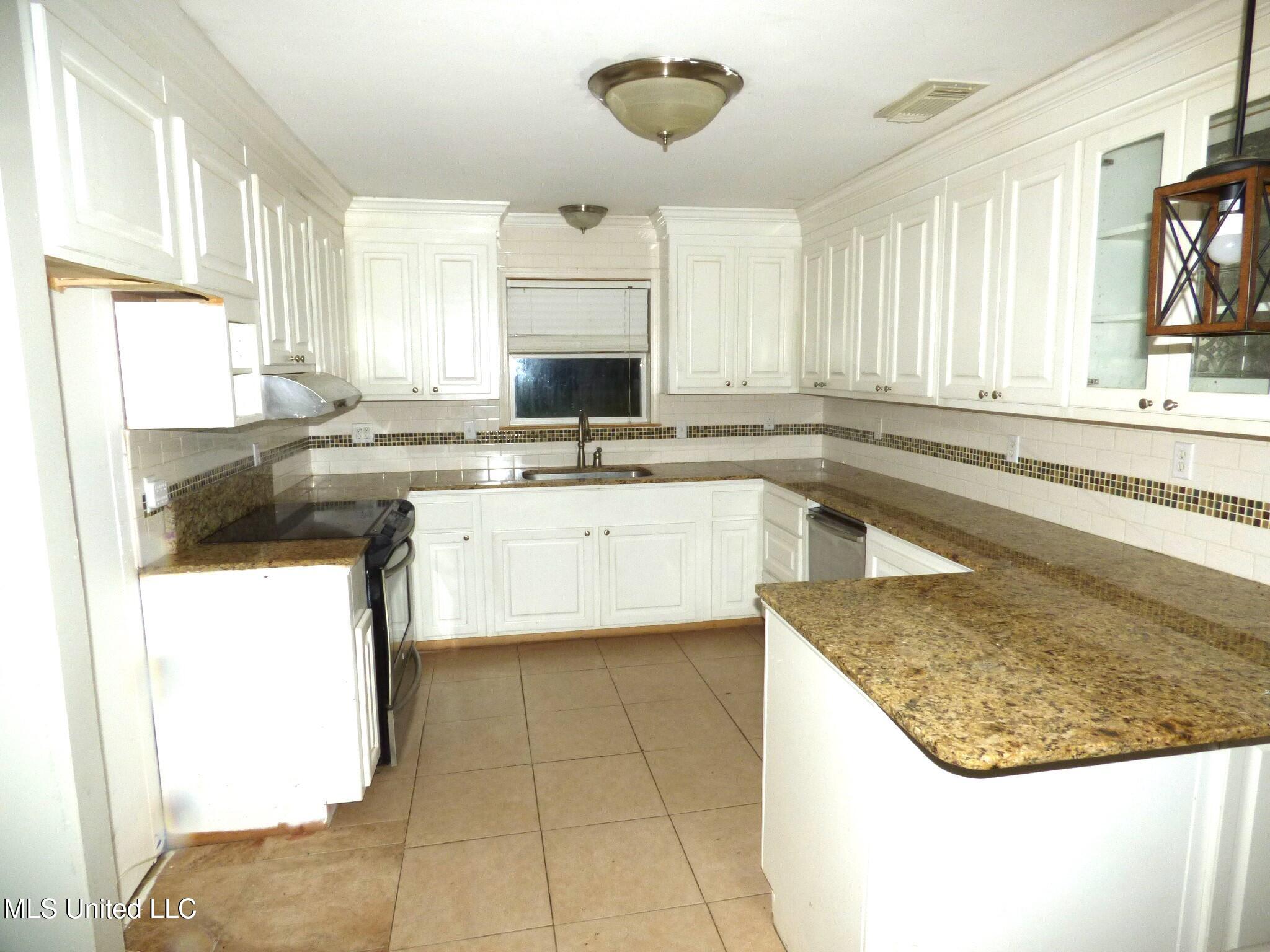 55 Old Highway 84 Loop Roxie, MS 39661 - Photo 5 of 12 P1340009