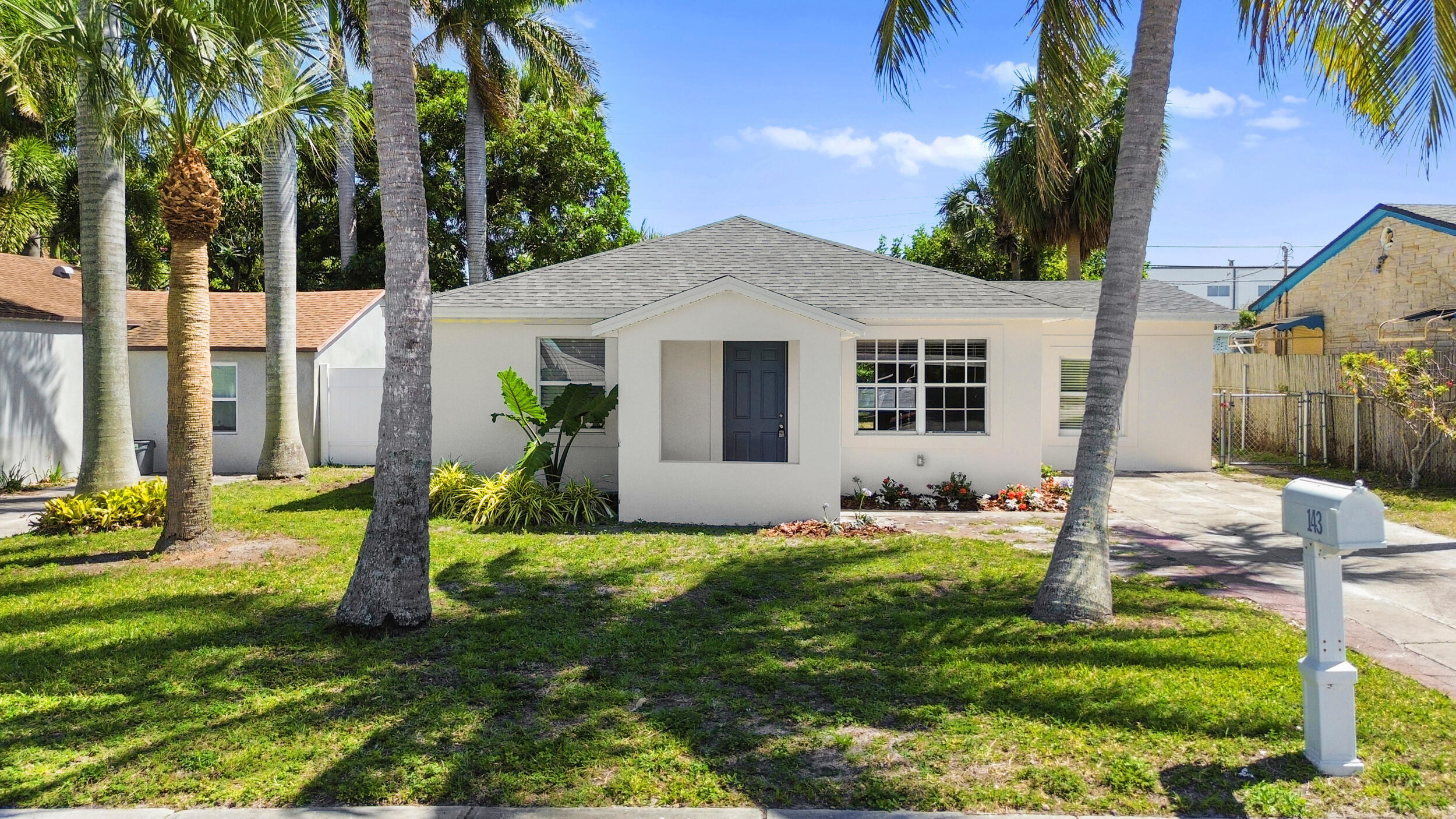 143 East 23rd Street Riviera Beach, FL 33404 - Photo 21 of 30 Cute Front