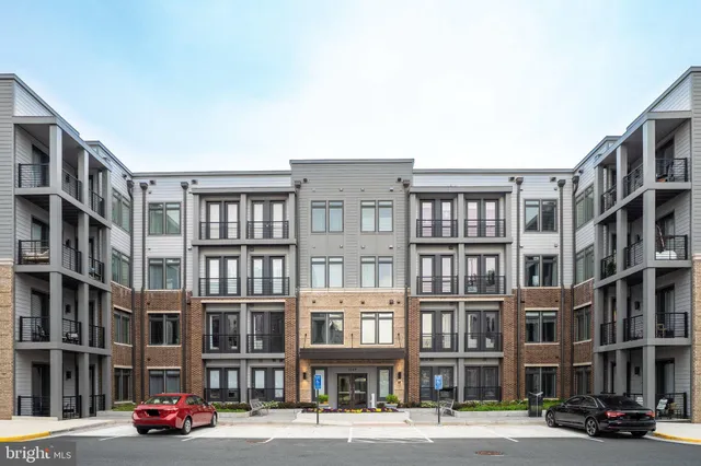 $617,000 | 1669 Bandit Loop, Unit 109A, Reston, VA 20190