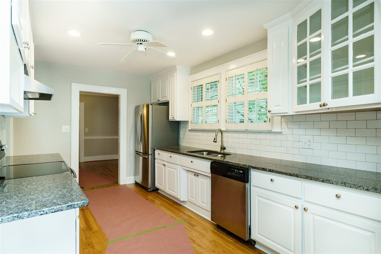 312 Hudson Street Raleigh, NC 27608 - Photo 8 of 25 Kitchen