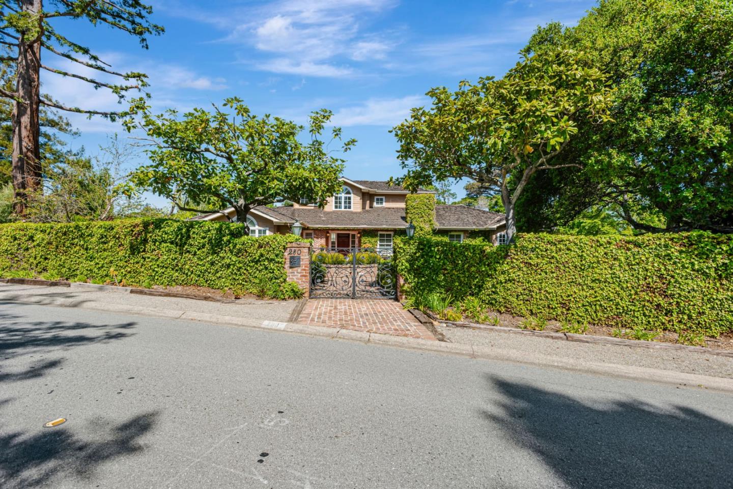 a view of a garden with a patio