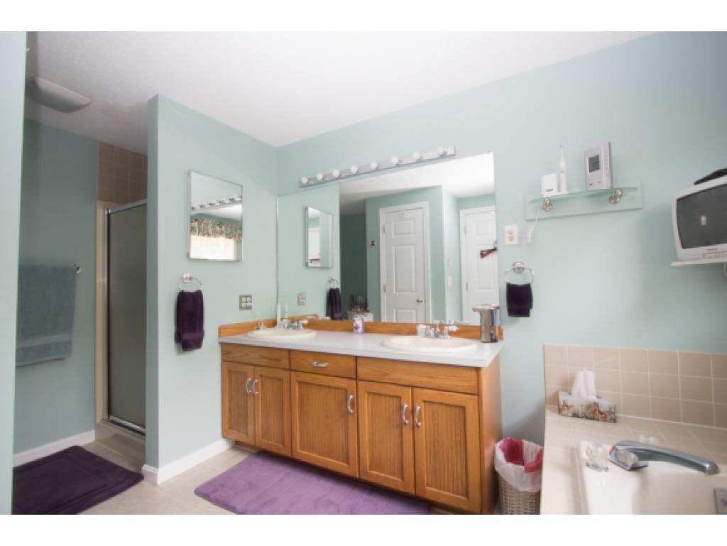 413 Elk Run Road, Unit 413 Hudson, NH 03051 - Photo 12 of 24