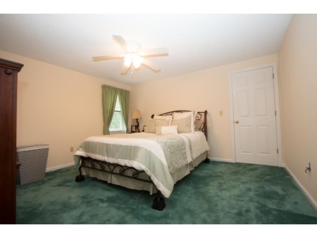 413 Elk Run Road, Unit 413 Hudson, NH 03051 - Photo 14 of 24