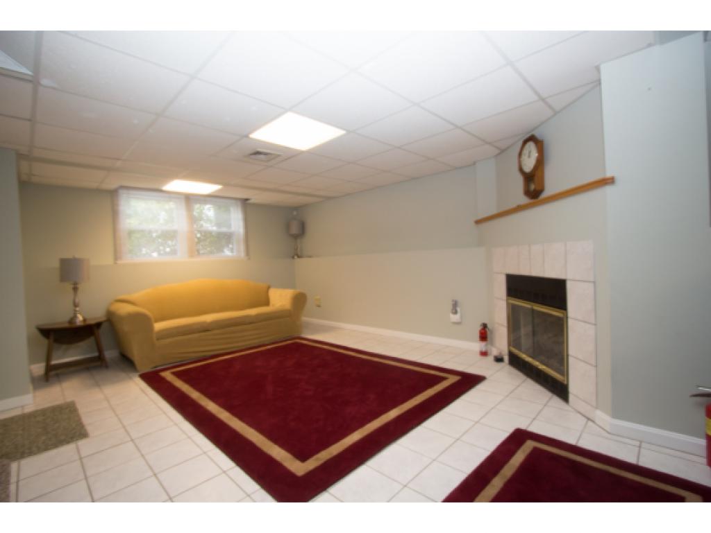 413 Elk Run Road, Unit 413 Hudson, NH 03051 - Photo 16 of 24