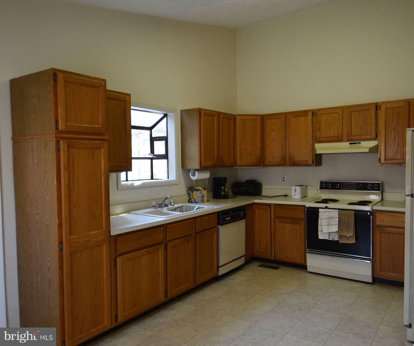 605 Gold Valley Road Locust Grove, VA 22508 - Photo 7 of 12 Kitchen