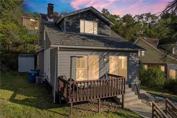 $215,000 | 5622 Moore Avenue, Verona, PA 15147