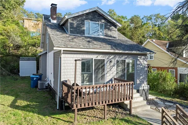 $215,000 | 5622 Moore Avenue, Verona, PA 15147