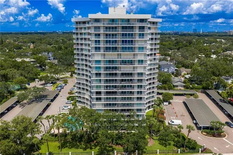 $3,700 | 2611 Bayshore Boulevard, Unit 1805, Tampa, FL 33629