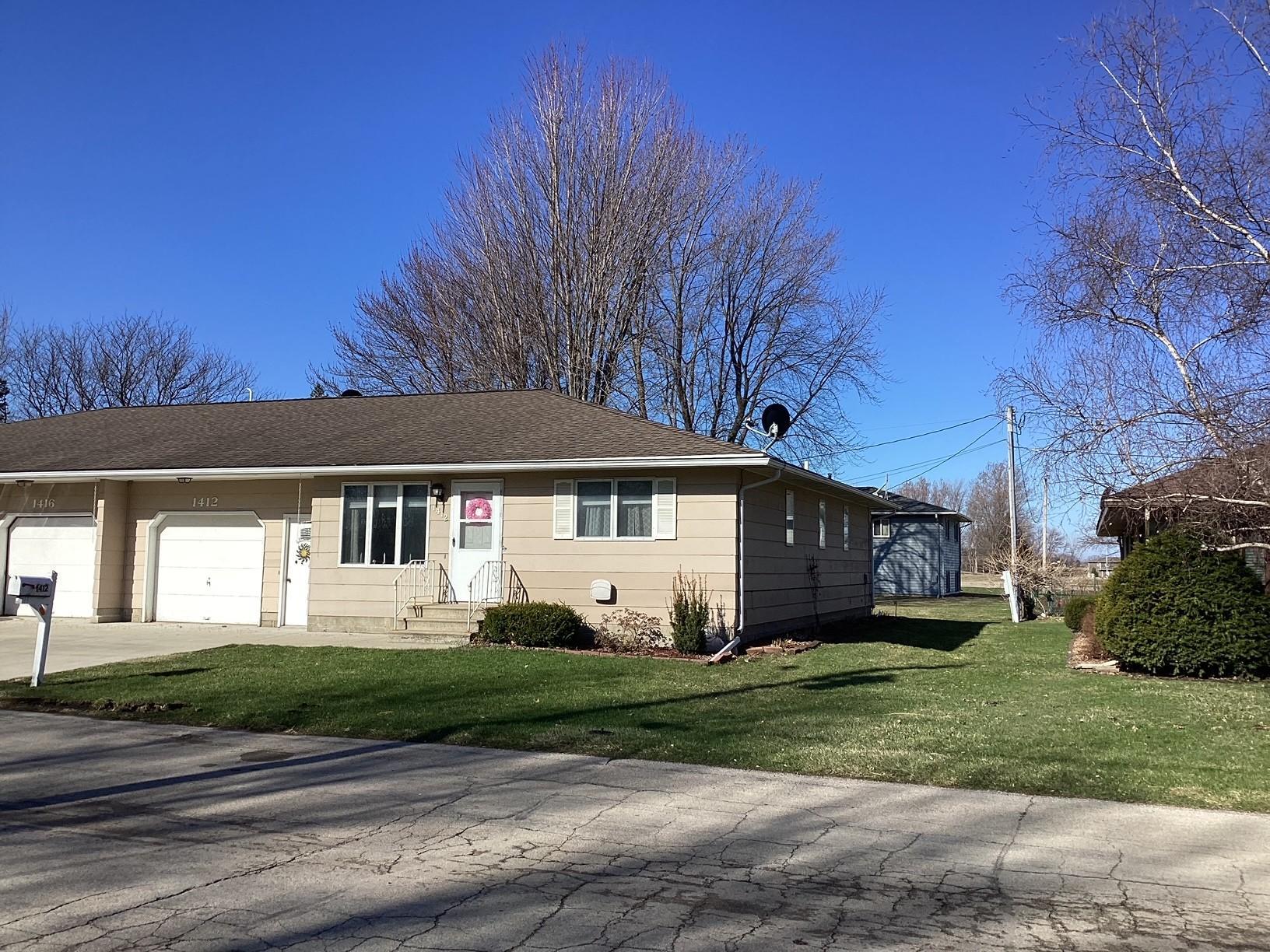 1412 Regency Lane Albert Lea, MN 56007 - Photo 2 of 24