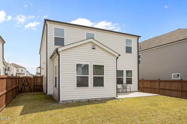 $2,100 | 105 Wilbur Lake Drive, Fuquay-Varina, NC 27526