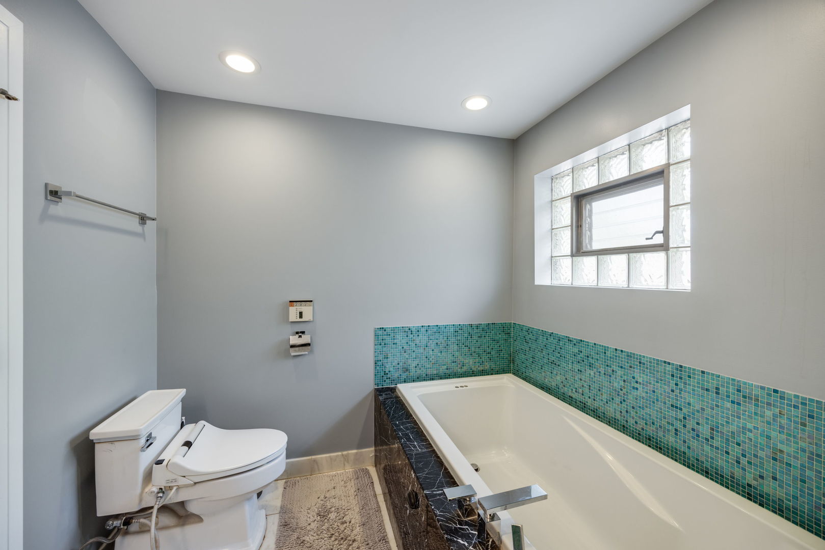 1803 South Crescent Avenue Park Ridge, IL 60068 - Photo 9 of 23