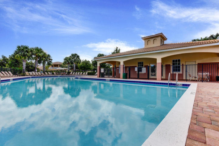 1076 Southeast Fleming Way Stuart, FL 34997 - Photo 25 of 30 20160601141951166072000000-o