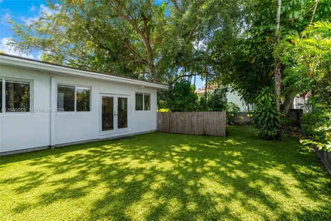 $3,150,000 | 8 Pinta Road, Miami, FL 33133