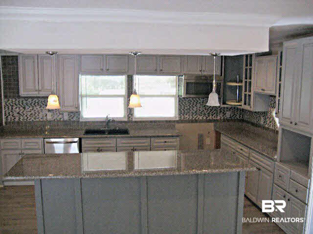 4157 Dickson Lane Mobile, AL 36618 - Photo 2 of 32