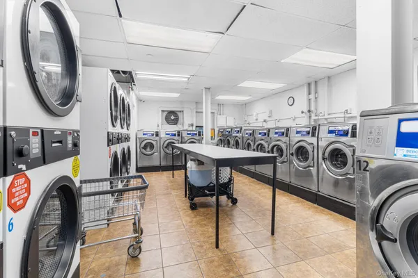 $260,000 | 20 Wendell Street, Unit 39C, Hempstead, NY 11550