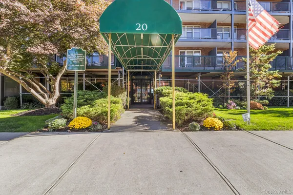 $260,000 | 20 Wendell Street, Unit 39C, Hempstead, NY 11550