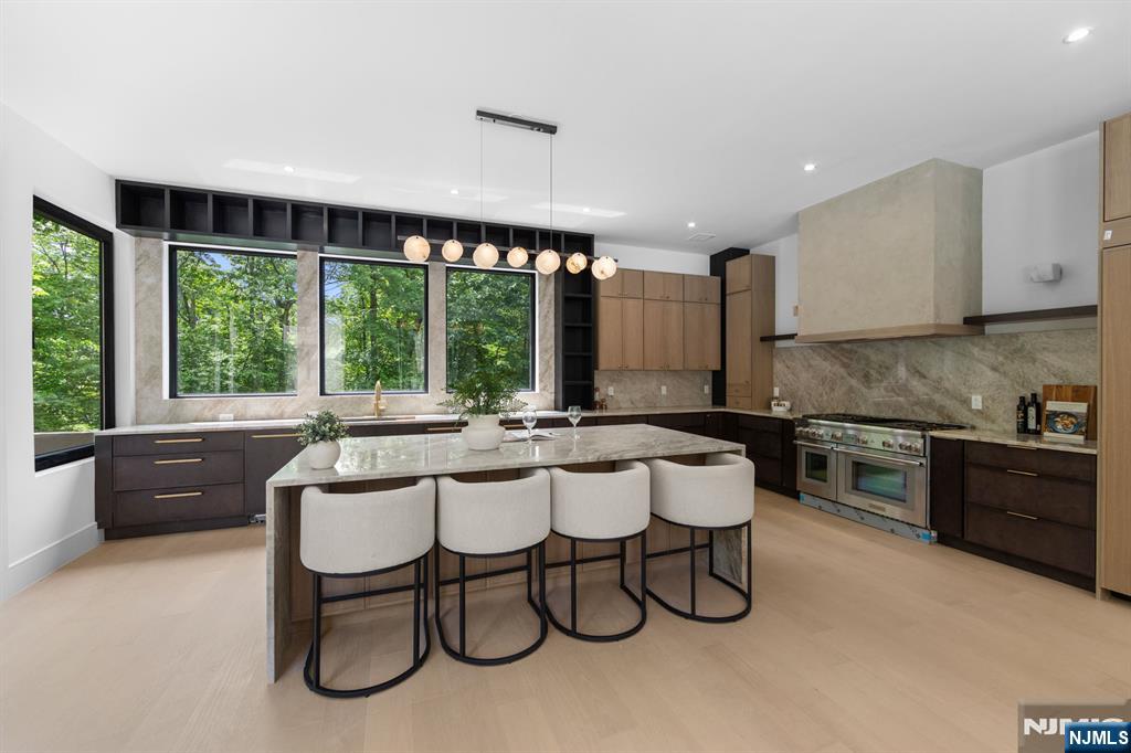 809 Shore Drive Butler, NJ 07405 - Photo 8 of 33