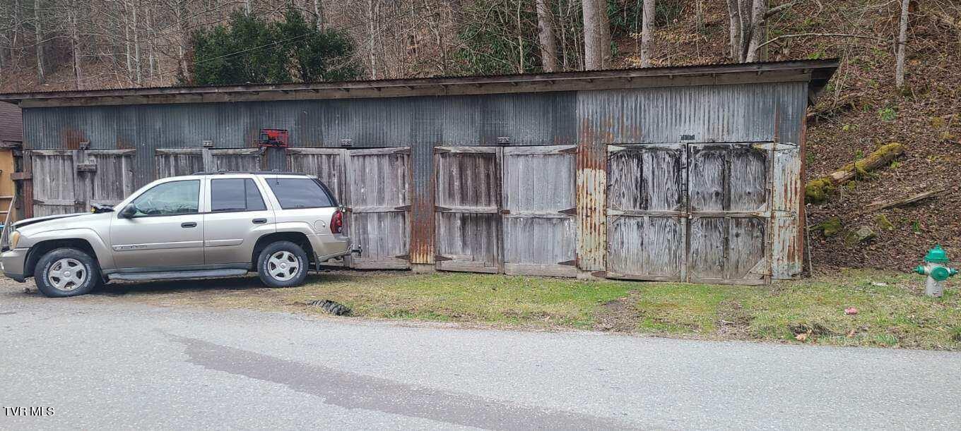 1822 Derby Road Appalachia, VA 24216 - Photo 4 of 6 Resized_20240222_160537