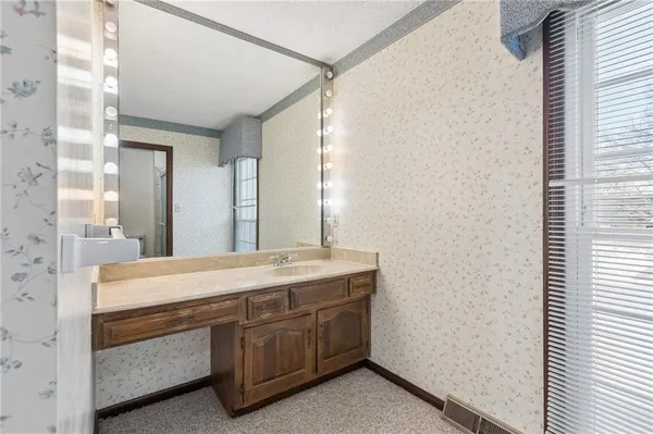 $439,950 | 11733 West 109th Circle, Overland Park, KS 66210