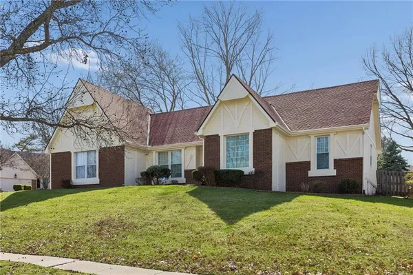 $439,950 | 11733 West 109th Circle, Overland Park, KS 66210