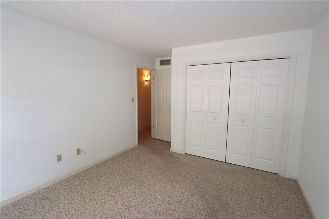 2536 Salem Road Charleston, IL 61920 - Photo 11 of 35 Gallery Image 11