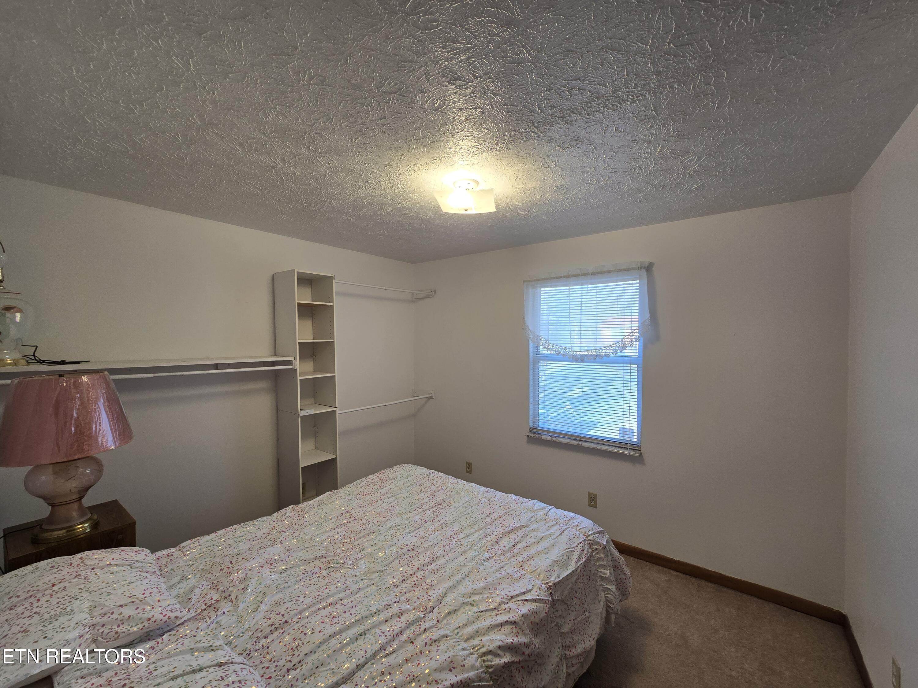 216 Reagan Street Harrogate, TN 37752 - Photo 13 of 27 20251230_145433