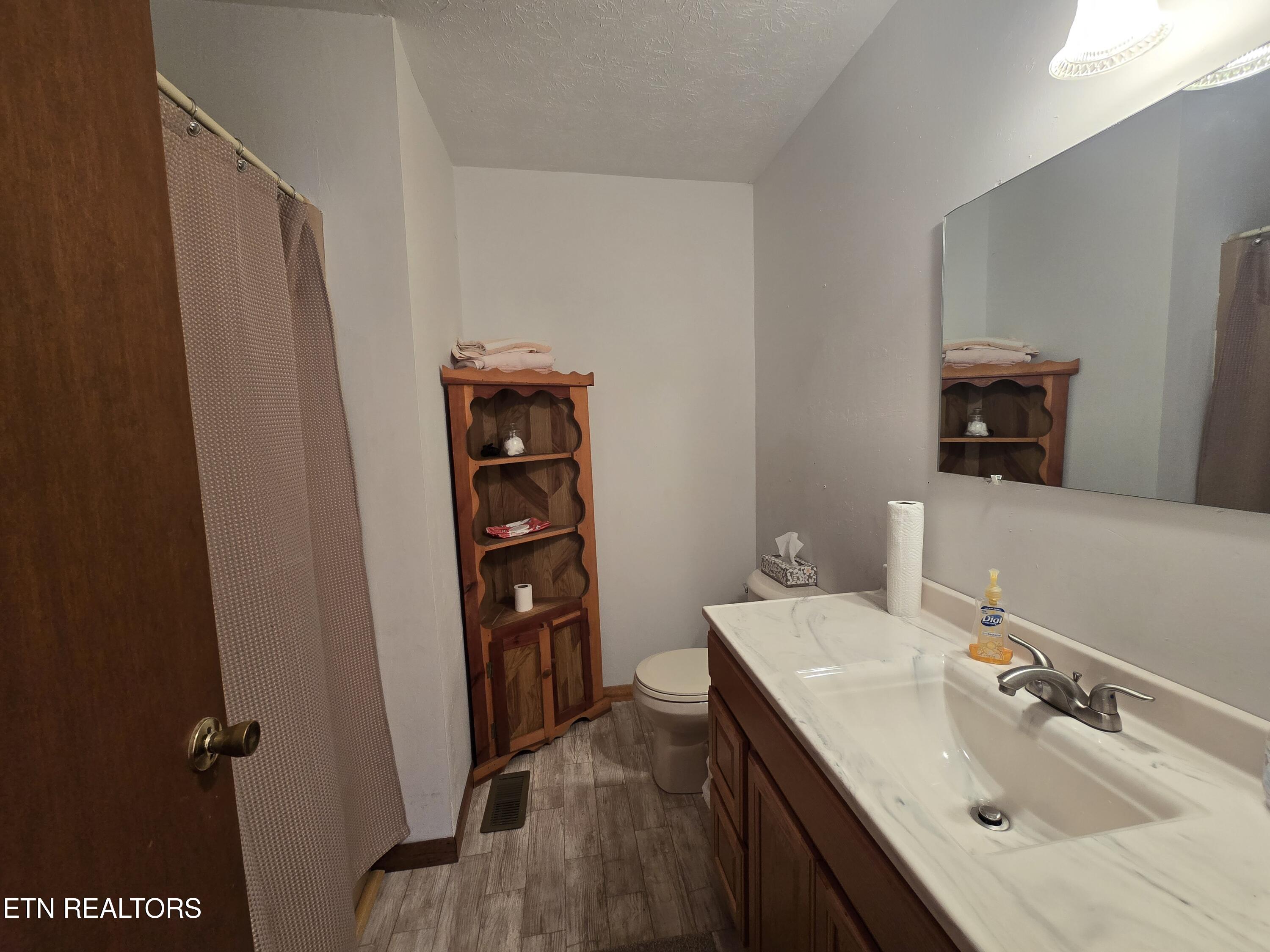 216 Reagan Street Harrogate, TN 37752 - Photo 14 of 27 20251230_145459