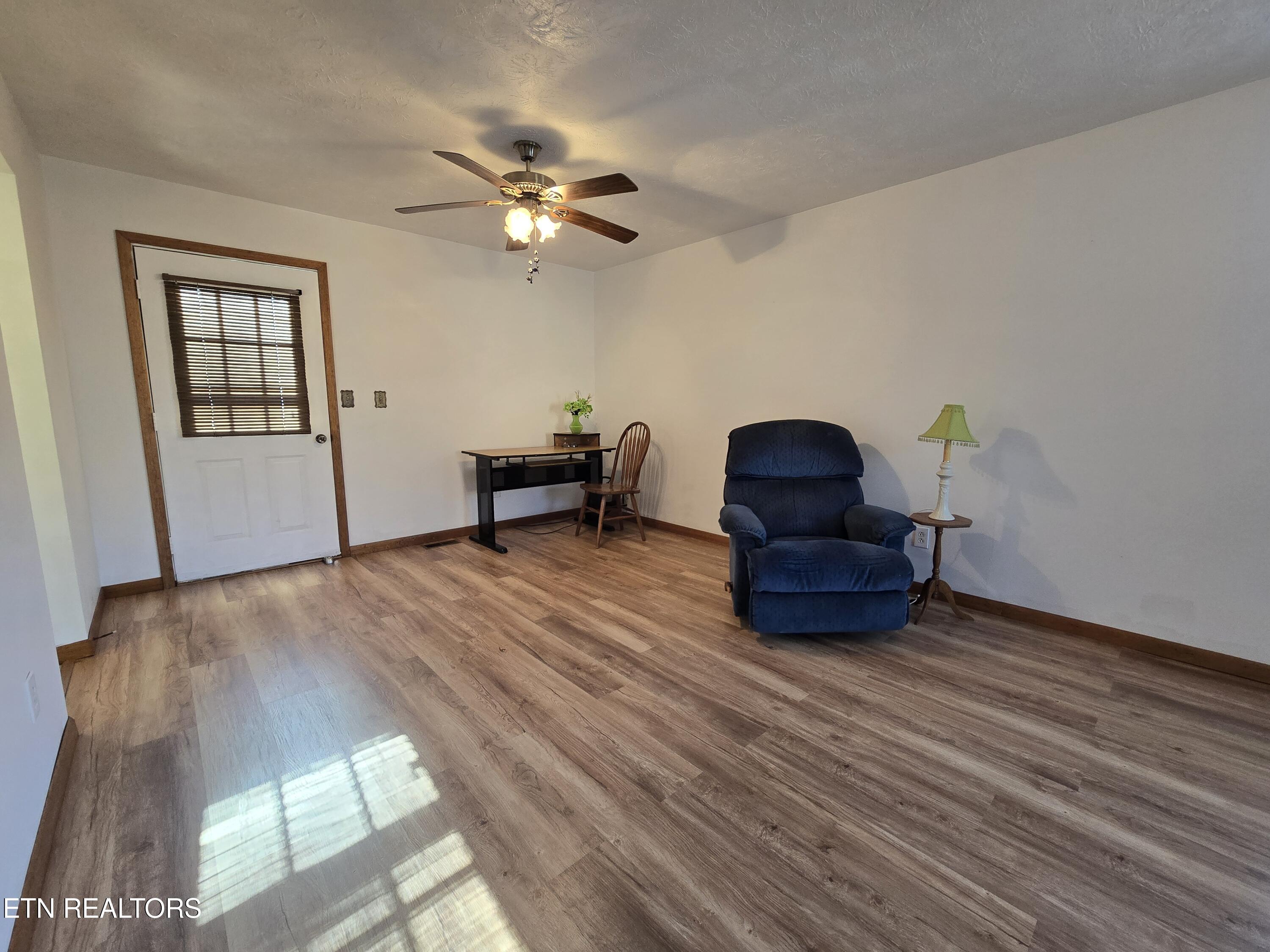 216 Reagan Street Harrogate, TN 37752 - Photo 6 of 27 20251230_145539