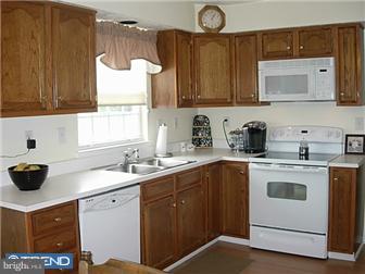 737 Henderson Road Lumberton, NJ 08048 - Photo 4 of 11