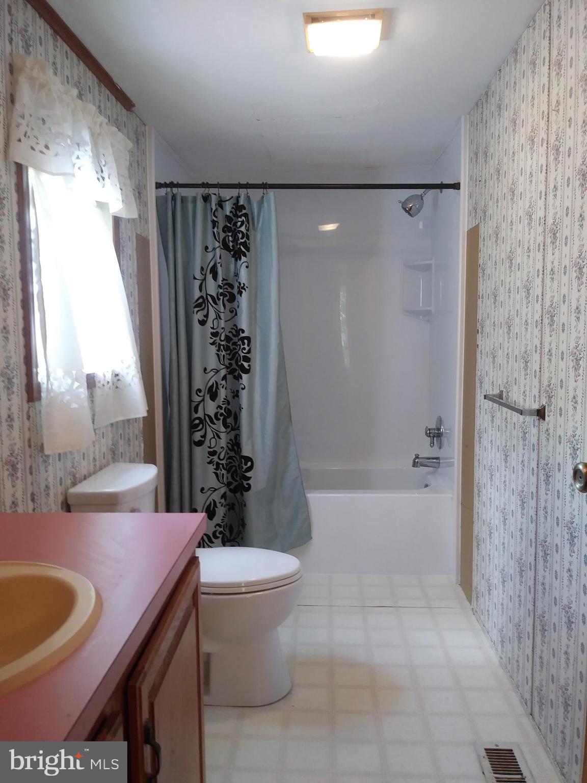 425 Ferrell Road Mullica Hill, NJ 08062 - Photo 10 of 13 Master bath