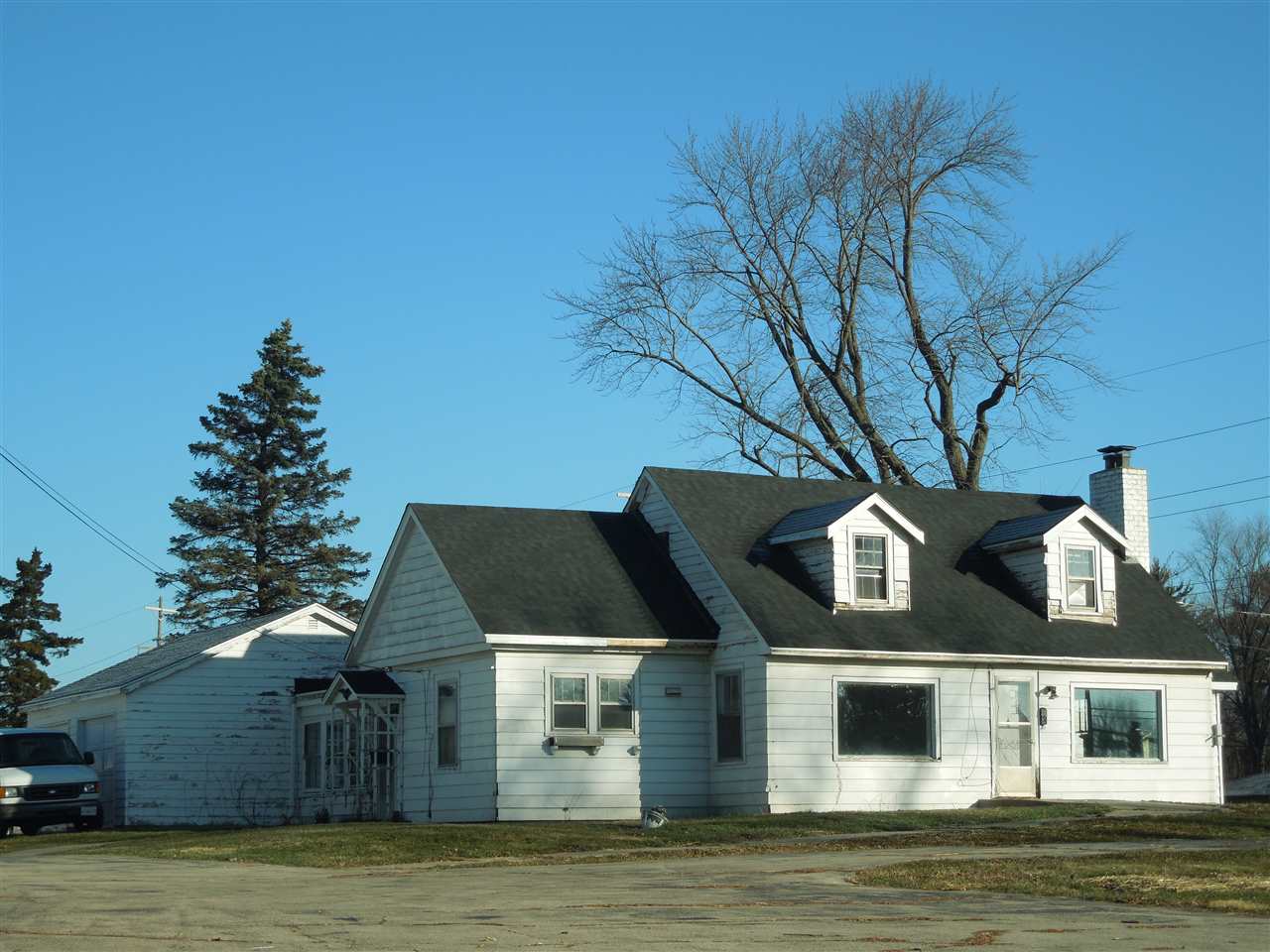 940 North Alpine Road Rockford, IL 61107 - Photo 2 of 5 Gallery Image 2