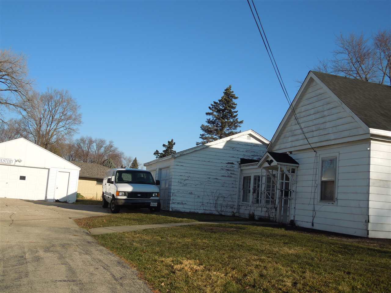 940 North Alpine Road Rockford, IL 61107 - Photo 3 of 5 Gallery Image 3