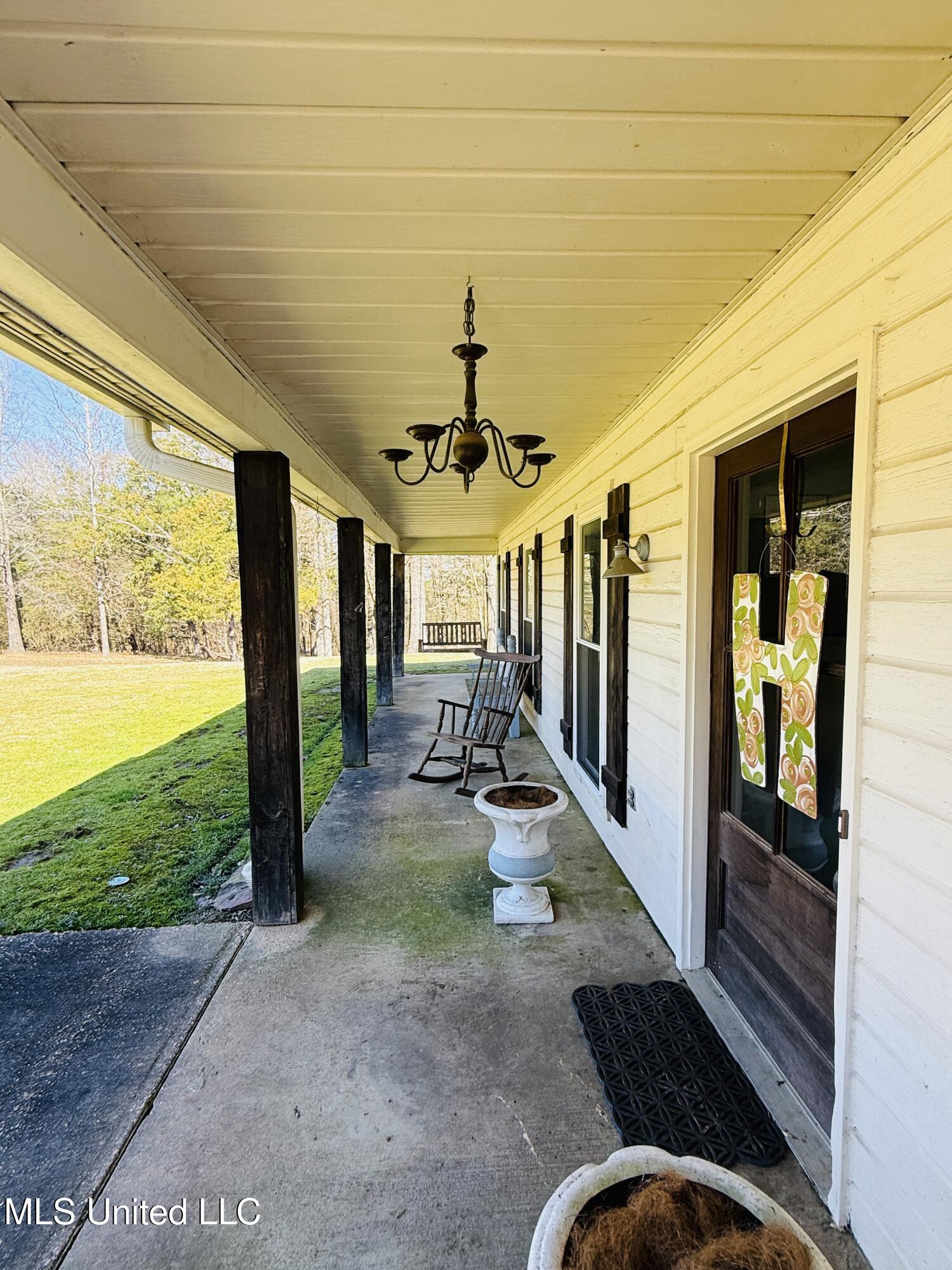 8474 Castalian Springs Road Durant, MS 39063 - Photo 3 of 55 IMG_2438