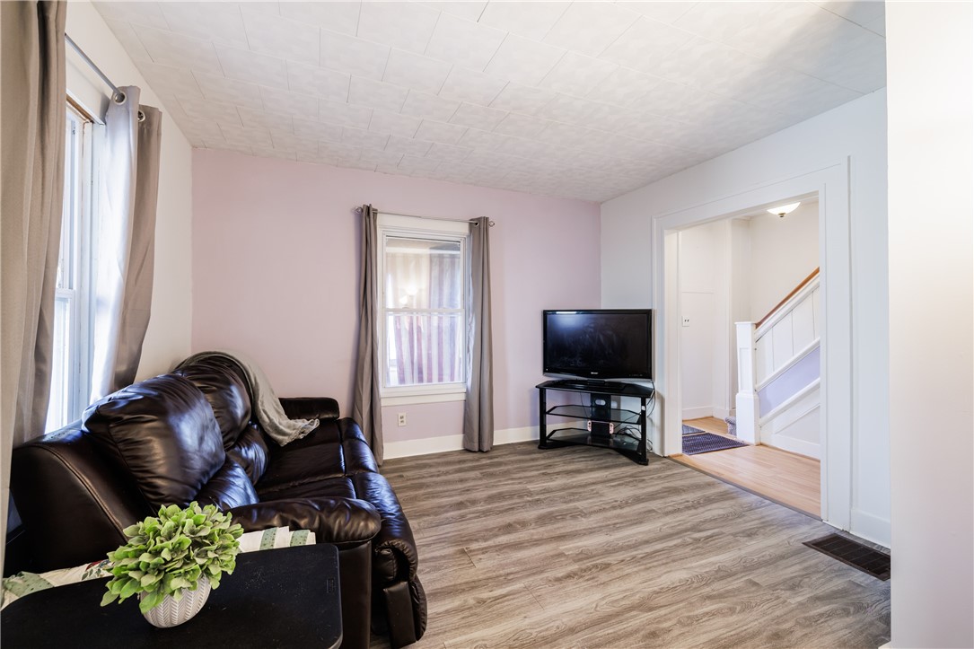 212 East Maple Avenue East Rochester, NY 14445 - Photo 15 of 27