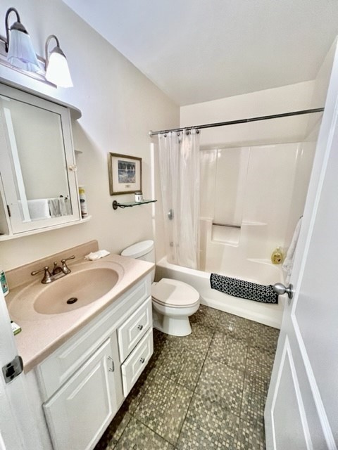 19 Wiget Street, Unit 202 Boston, MA 02113 - Photo 13 of 21