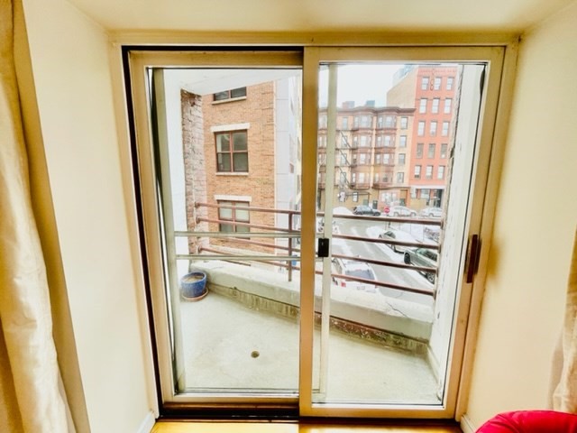19 Wiget Street, Unit 202 Boston, MA 02113 - Photo 4 of 21