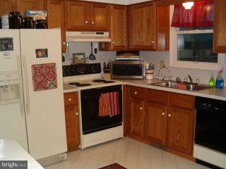 17 Barnhill Road, Unit 17 Denver, PA 17517 - Photo 2 of 14 Gallery Image 2