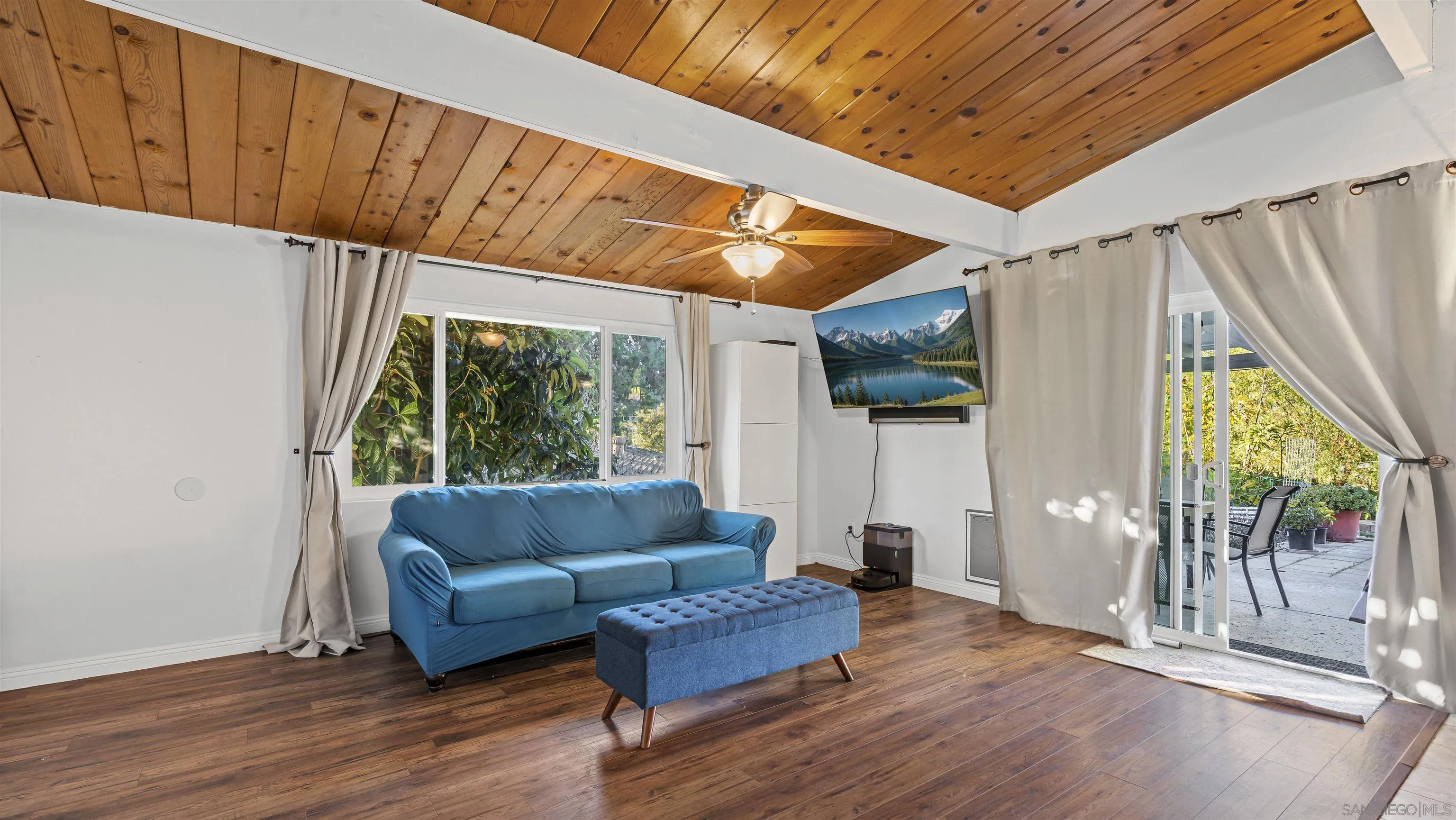 9144 Fanita Rancho Road Santee, CA 92071 - Photo 8 of 28 a living room with furniture and wooden floor