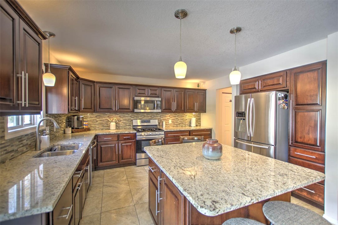 3105 Colorado Drive Decatur, IL 62526 - Photo 12 of 30 Gallery Image 12