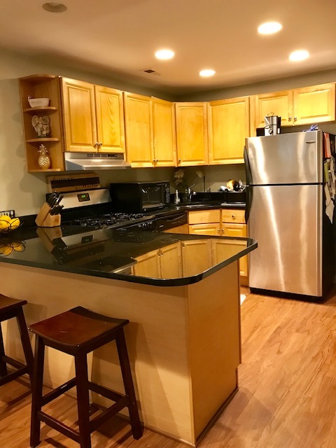 3216 North Racine Avenue, Unit G Chicago, IL 60657 - Photo 2 of 7